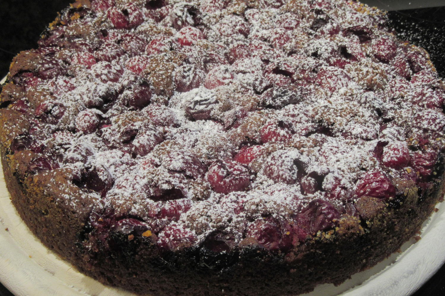 Backen: Sauerkirsch-Schoko-Kuchen - Rezept - kochbar.de