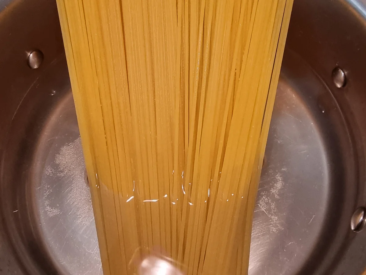 Spaghetti mit Spinat-Pesto - Rezept - Bild Nr. 16708