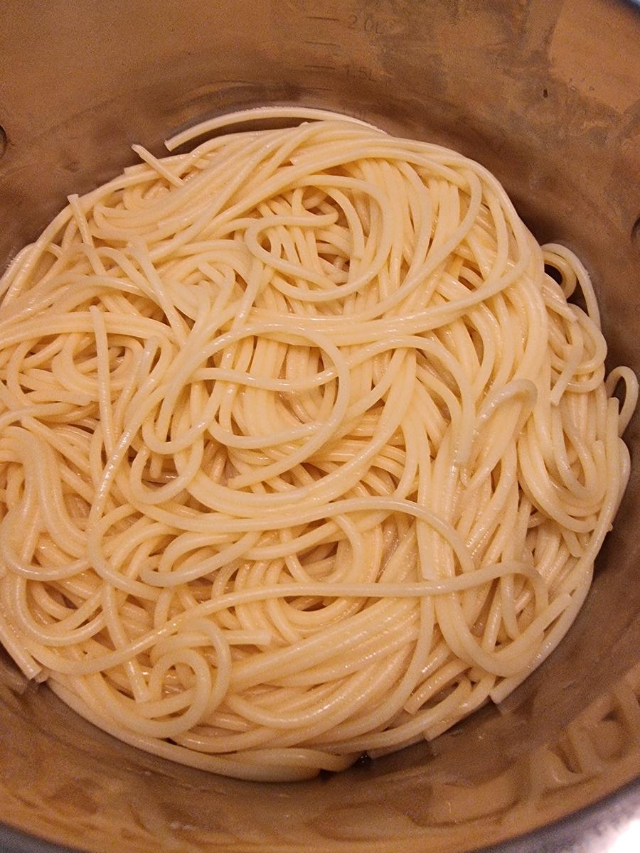 Spaghetti mit Spinat-Pesto - Rezept - Bild Nr. 16709
