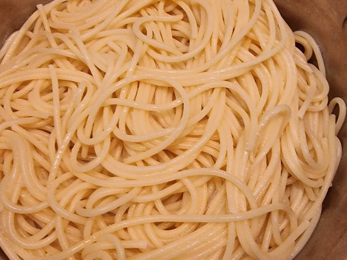 Spaghetti mit Spinat-Pesto - Rezept - Bild Nr. 16709