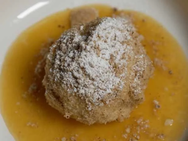 Topfenknödel mit Mohnfülle und Orangensauce - Rezept - Bild Nr. 16702