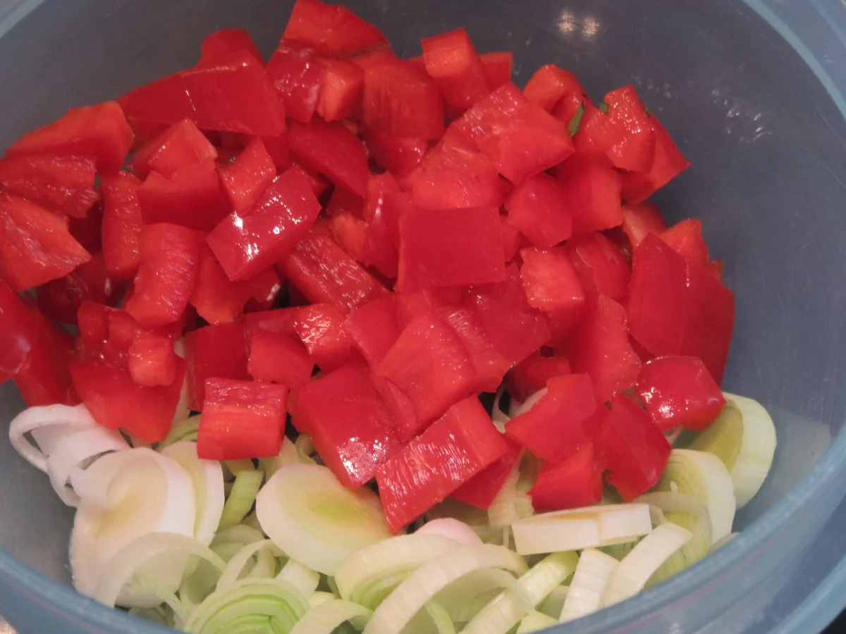 Rezept: Auflauf: Kartoffel-Gemüse-Auflauf mit Lachs Bild Nr. 16704 Auflauf: Kartoffel-Gemüse-Auflauf mit Lachs - Rezept - Bild Nr. 16704