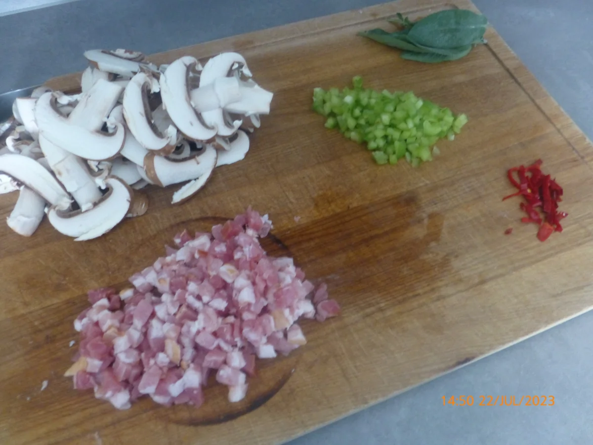 Penne mit Pilzen, Speck und Salbei - Rezept - Bild Nr. 16703