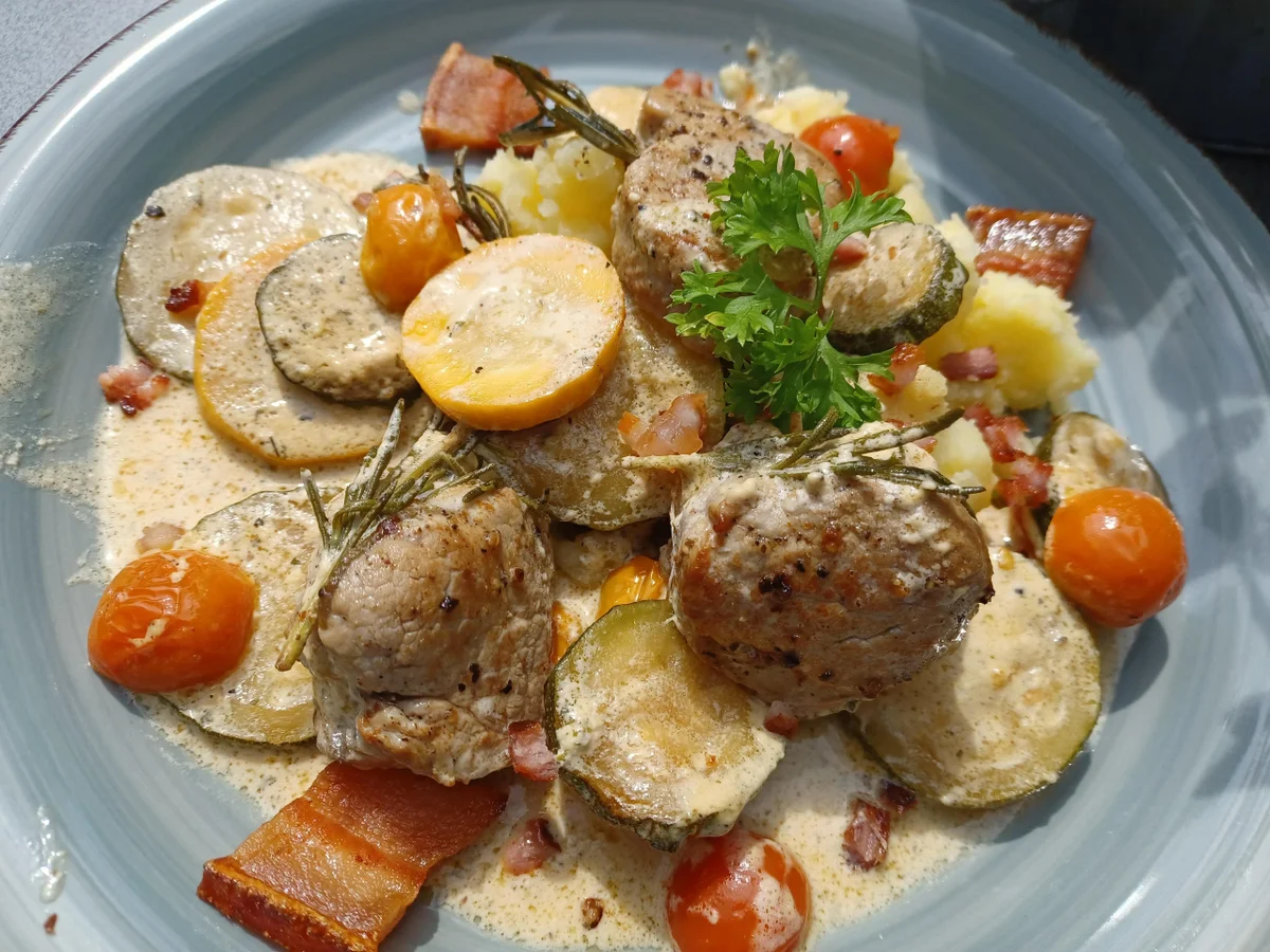 Rezept: Schweinefilet mit Zucchini Bild Nr. 16703 Schweinefilet mit Zucchini - Rezept - Bild Nr. 16703