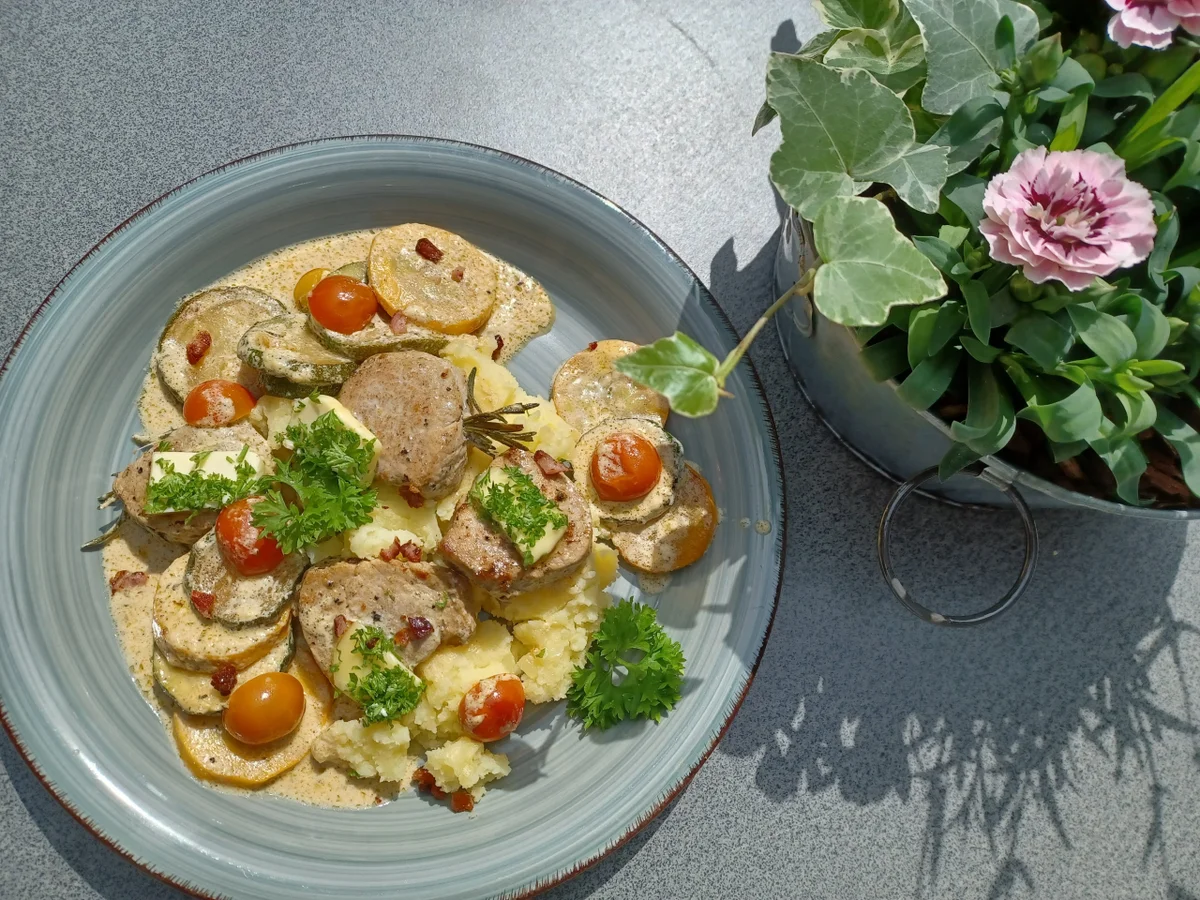 Rezept: Schweinefilet mit Zucchini Bild Nr. 16712 Schweinefilet mit Zucchini - Rezept - Bild Nr. 16712