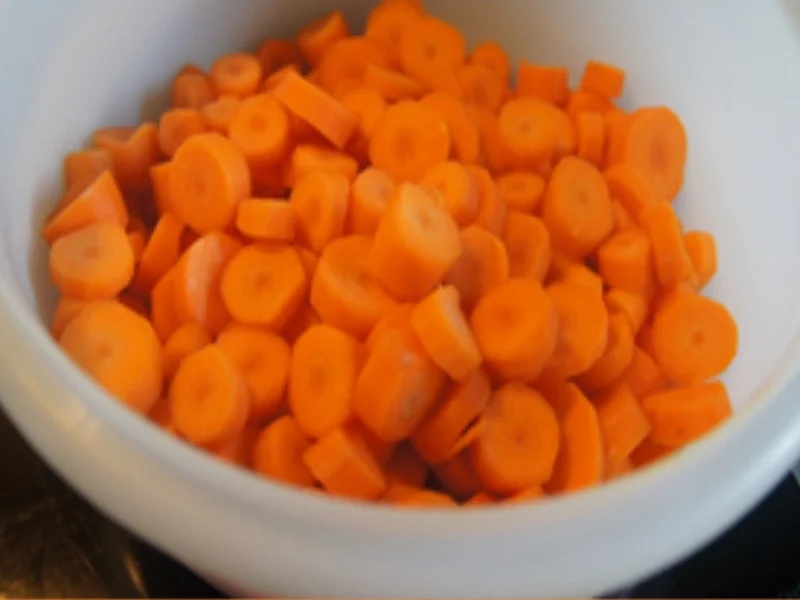 Rezept: Asiatisch gewürzte Möhrensuppe mit Garnelenspieß Bild Nr. 4 Asiatisch gewürzte Möhrensuppe mit Garnelenspieß - Rezept - Bild Nr. 4