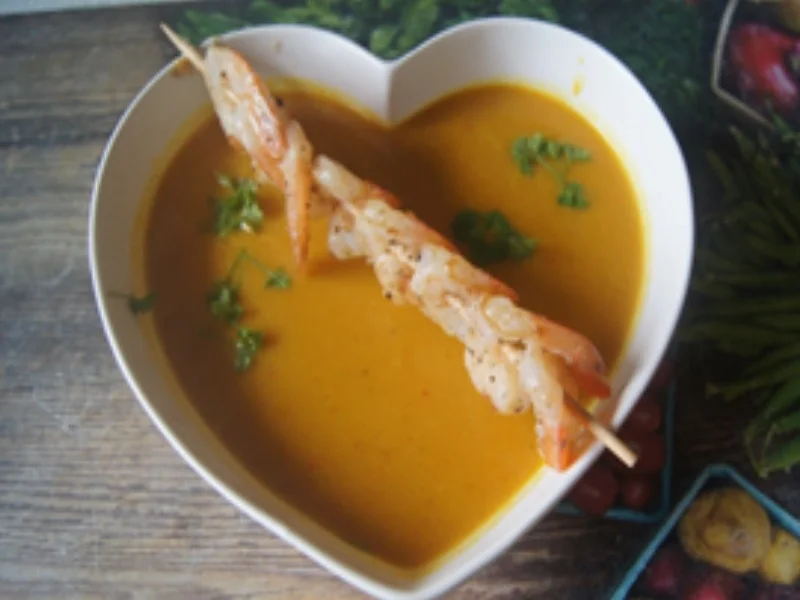 Rezept: Asiatisch gewürzte Möhrensuppe mit Garnelenspieß Bild Nr. 13 Asiatisch gewürzte Möhrensuppe mit Garnelenspieß - Rezept - Bild Nr. 13