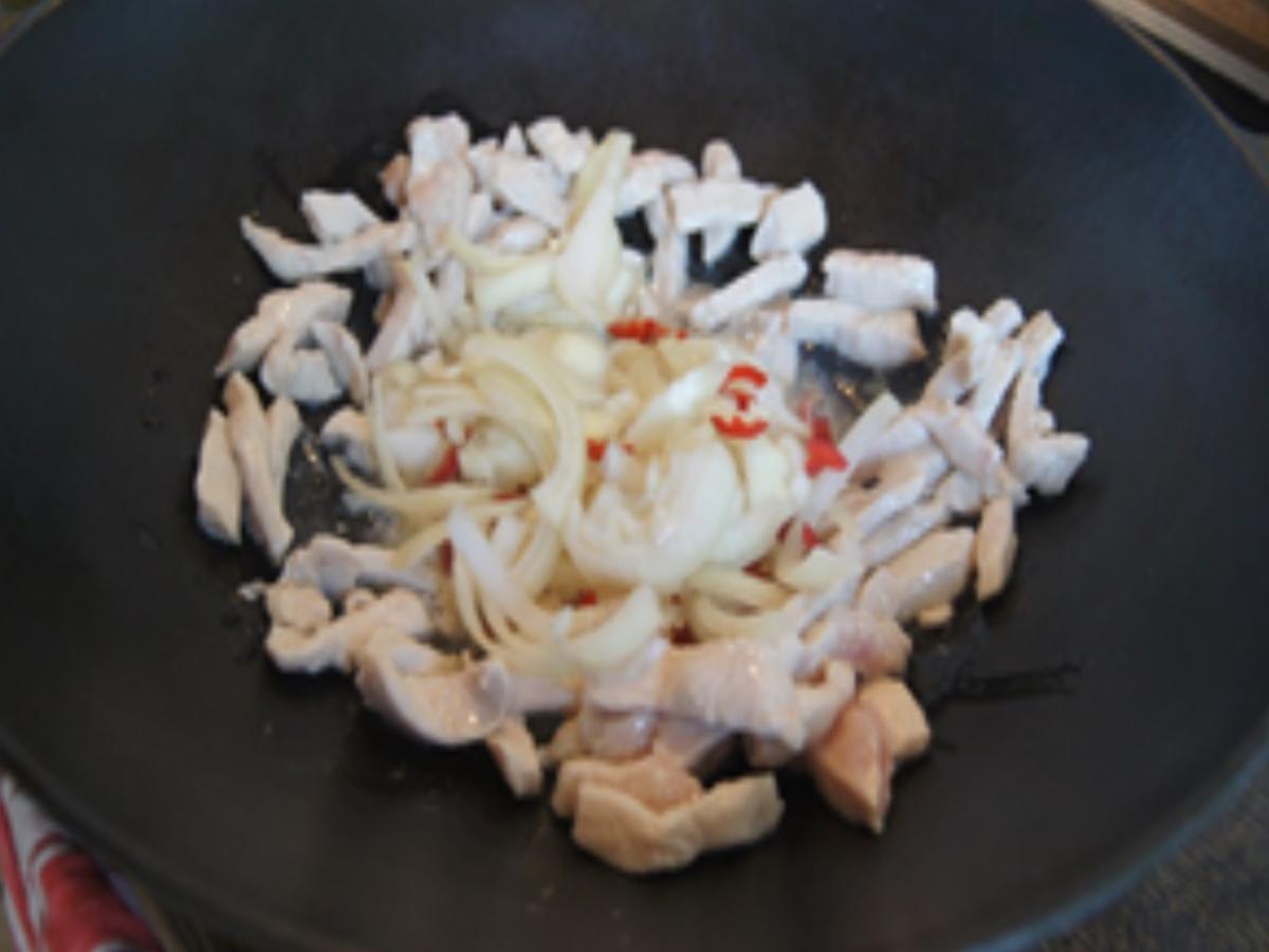 Gebratenes Hähnchenbrustfilet mit Cashew Nüssen und Jasmin Reis - Rezept - Bild Nr. 12