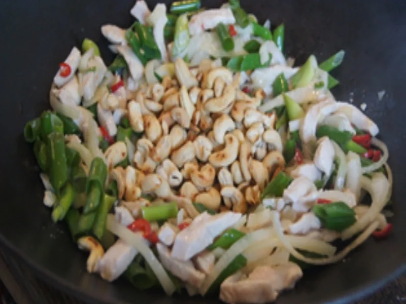 Gebratenes Hähnchenbrustfilet mit Cashew Nüssen und Jasmin Reis - Rezept - Bild Nr. 14