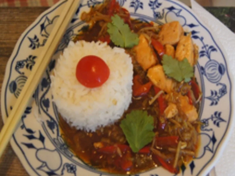 Rezept: Indonesischer Lachs-Wok mit Jasmin Reis Bild Nr. 2 Indonesischer Lachs-Wok mit Jasmin Reis - Rezept - Bild Nr. 2