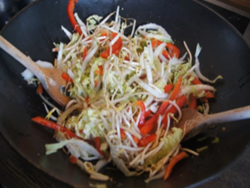 Rezept: Indonesischer Lachs-Wok mit Jasmin Reis Bild Nr. 10 Indonesischer Lachs-Wok mit Jasmin Reis - Rezept - Bild Nr. 10