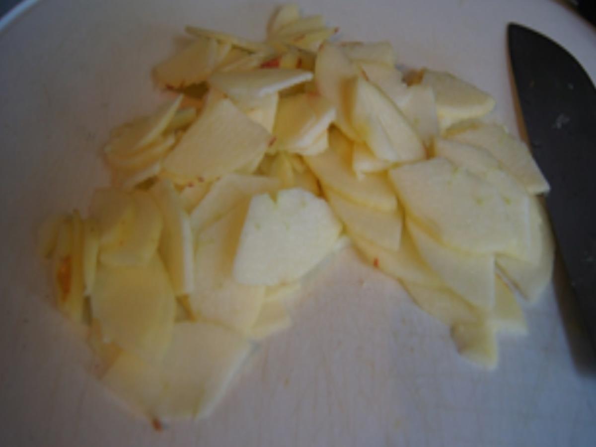 Matjesfilet nach Hausfrauen Art mit grünen Bohnen und Pellkartoffeln - Rezept - Bild Nr. 5