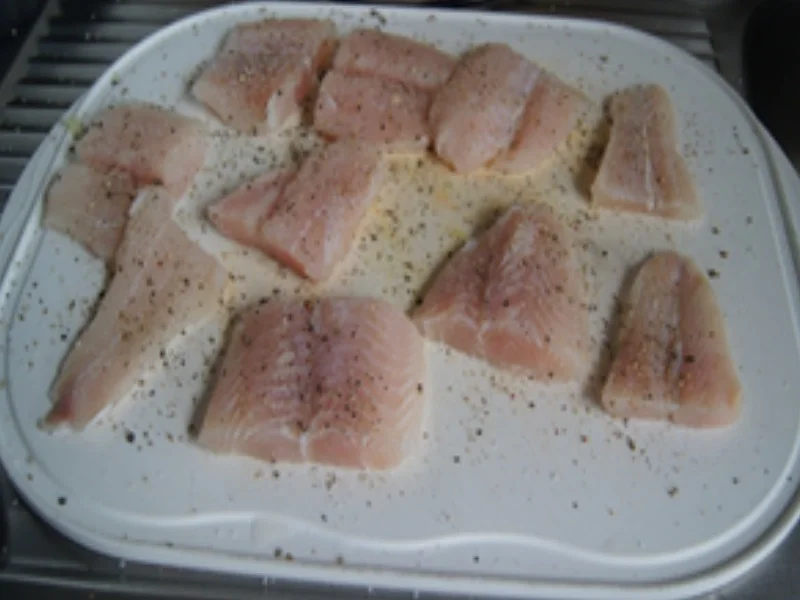 Rezept: Ausgebackenes Pangasius-Filet mit Mini-Rösti und Chinakohlsalat Bild Nr. 16708 Ausgebackenes Pangasius-Filet mit Mini-Rösti und Chinakohlsalat - Rezept - Bild Nr. 16708