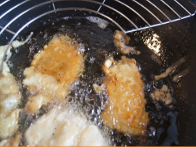 Rezept: Ausgebackenes Pangasius-Filet mit Mini-Rösti und Chinakohlsalat Bild Nr. 16710 Ausgebackenes Pangasius-Filet mit Mini-Rösti und Chinakohlsalat - Rezept - Bild Nr. 16710