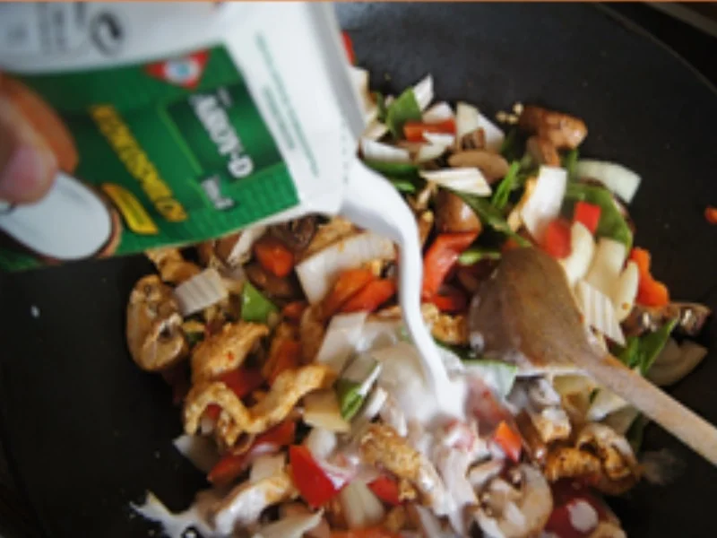 Rezept: Hähnchenbrustfilet-Gemüse-Curry mit Jasmin-Reis Bild Nr. 16714 Hähnchenbrustfilet-Gemüse-Curry mit Jasmin-Reis - Rezept - Bild Nr. 16714