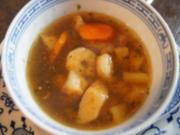 Gemüsesuppe mit asiatischer Note und Garnelen - Rezept - Bild Nr. 2