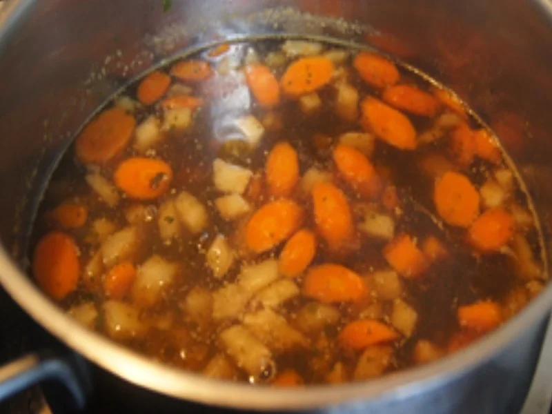 Gemüsesuppe mit asiatischer Note und Garnelen - Rezept - Bild Nr. 9