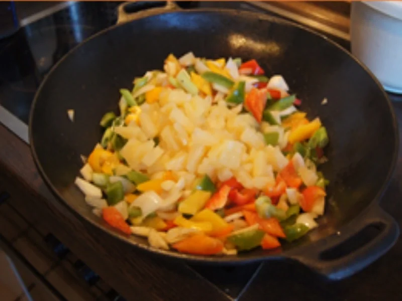 Frittierte Hackfleischbällchen mit Gemüse süß-sauer und Jasmin Reis - Rezept - Bild Nr. 17