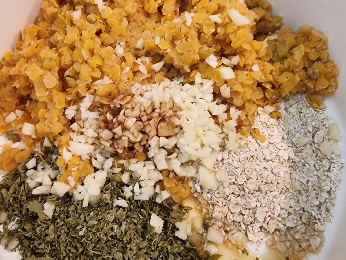 Linsenbällchen mit Spaghetti und Tomatensauce - Rezept - Bild Nr. 16728