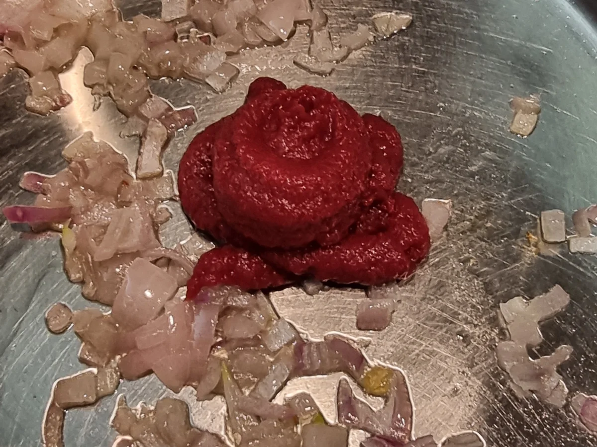 Linsenbällchen mit Spaghetti und Tomatensauce - Rezept - Bild Nr. 16735