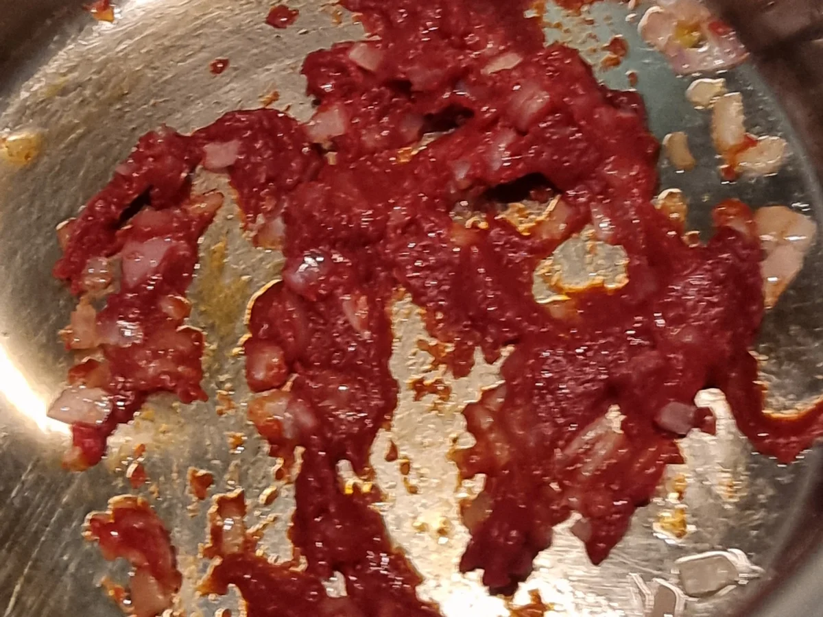 Linsenbällchen mit Spaghetti und Tomatensauce - Rezept - Bild Nr. 16736