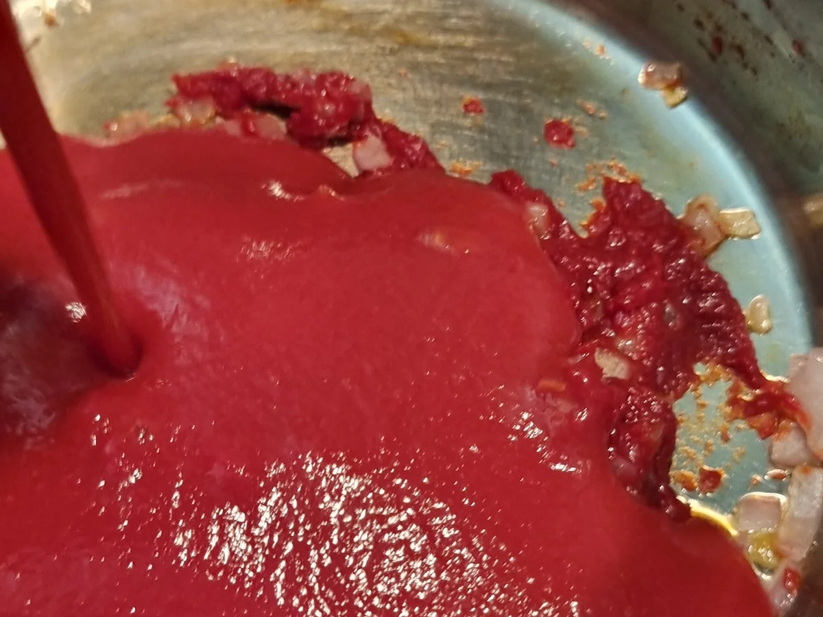 Linsenbällchen mit Spaghetti und Tomatensauce - Rezept - Bild Nr. 16737