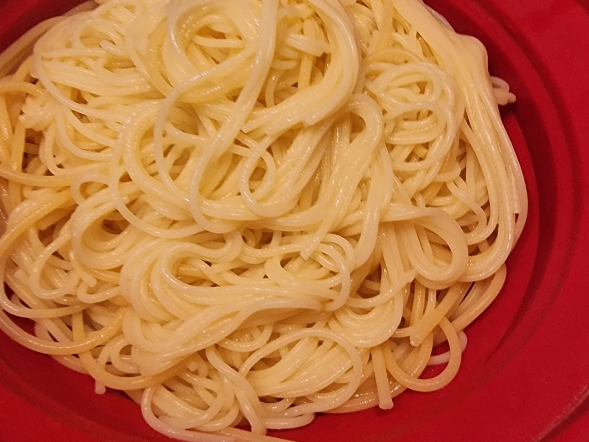 Linsenbällchen mit Spaghetti und Tomatensauce - Rezept - Bild Nr. 16741