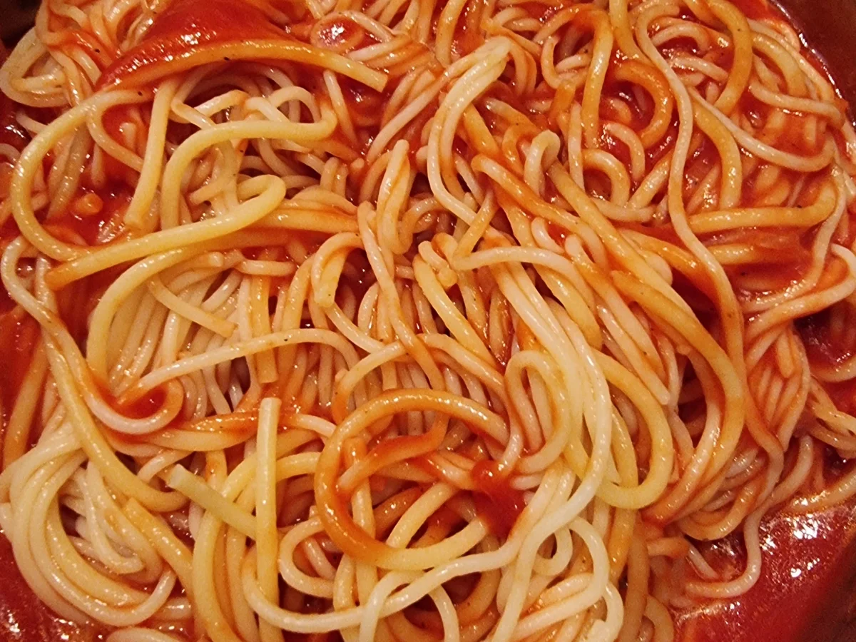 Linsenbällchen mit Spaghetti und Tomatensauce - Rezept - Bild Nr. 16743