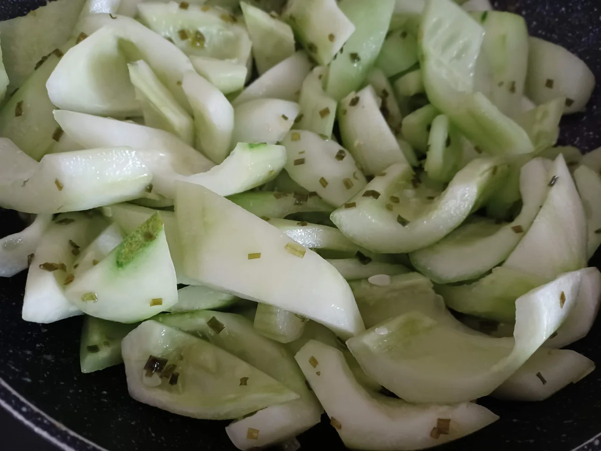 Schmorgurken zum Schweinebraten - Rezept - Bild Nr. 16728