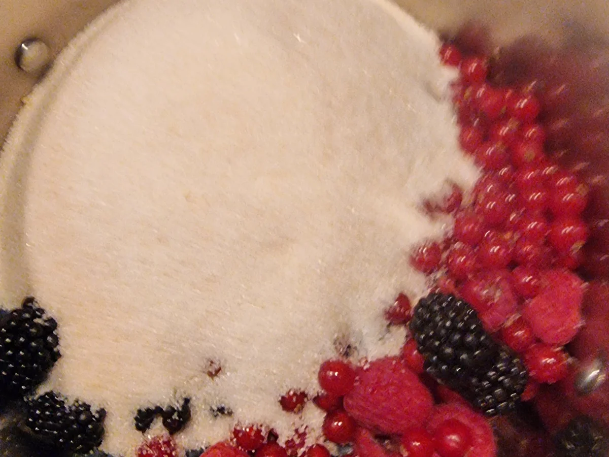 Rezept: Vierfrucht-Konfitüre Bild Nr. 16732 Vierfrucht-Konfitüre - Rezept - Bild Nr. 16732