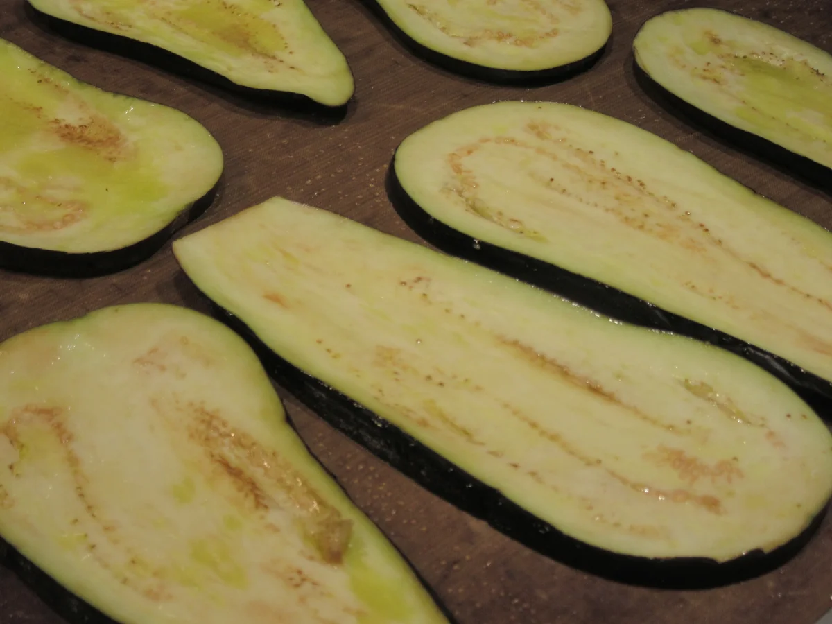 Gemüse: Auberginenröllchen, gefüllt - Rezept - Bild Nr. 16732