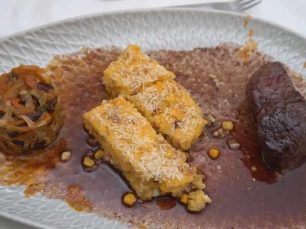 Rezept: Straußen-Steak mit Boere Papp und Gemüse Bild Nr. 16731 Straußen-Steak mit Boere Papp und Gemüse - Rezept - Bild Nr. 16731