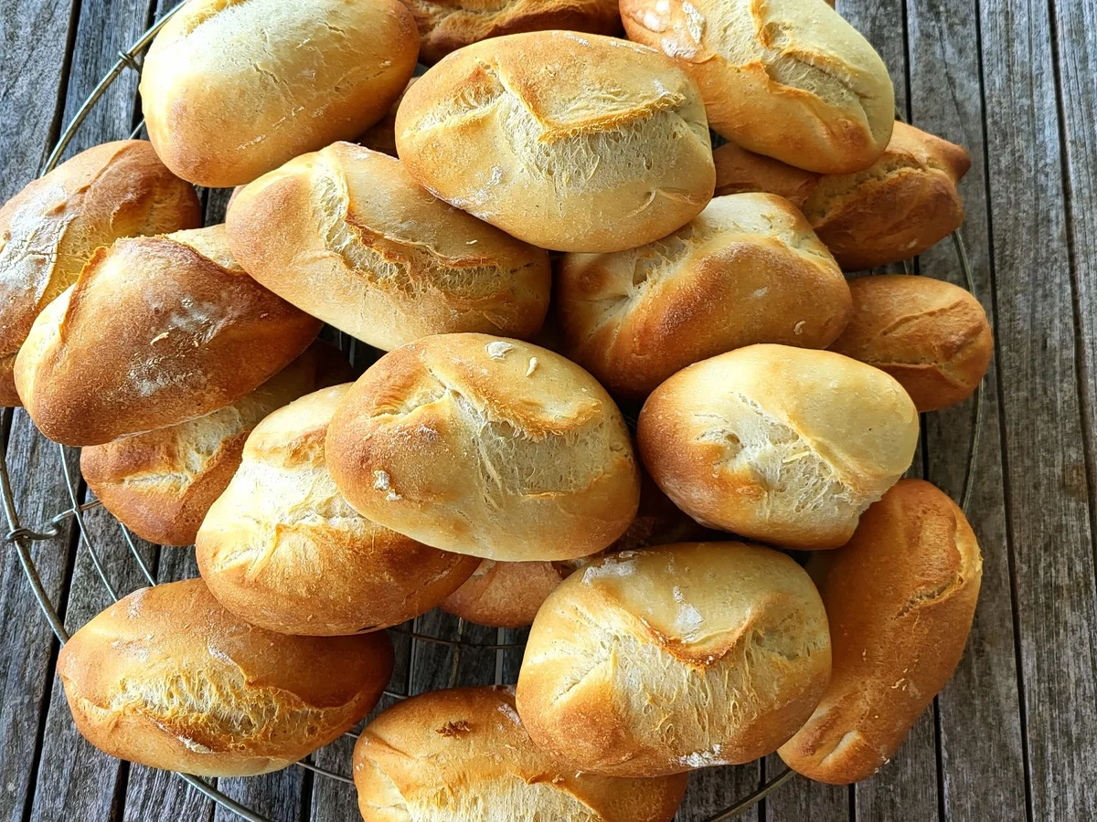 Rezept: Berliner Schrippen mit Paté fermentée. Bild Nr. 16731 Berliner Schrippen mit Paté fermentée. - Rezept - Bild Nr. 16731