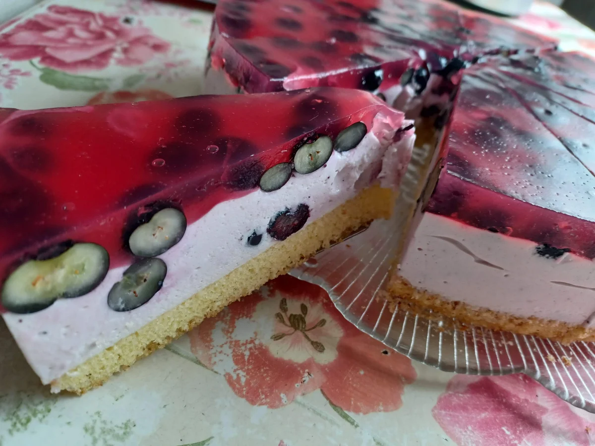 Blaubeerjoghurt - Sahnetorte - Rezept - Bild Nr. 16732