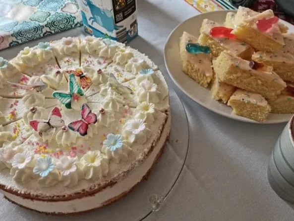 Pfirsich - Joghurt - Sahne - Torte - Rezept - Bild Nr. 16743