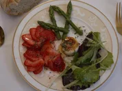 Karamellisierter Ziegenkäse mit süßen Früchtchen und feurigen Begleitern - Rezept - Bild Nr. 16731