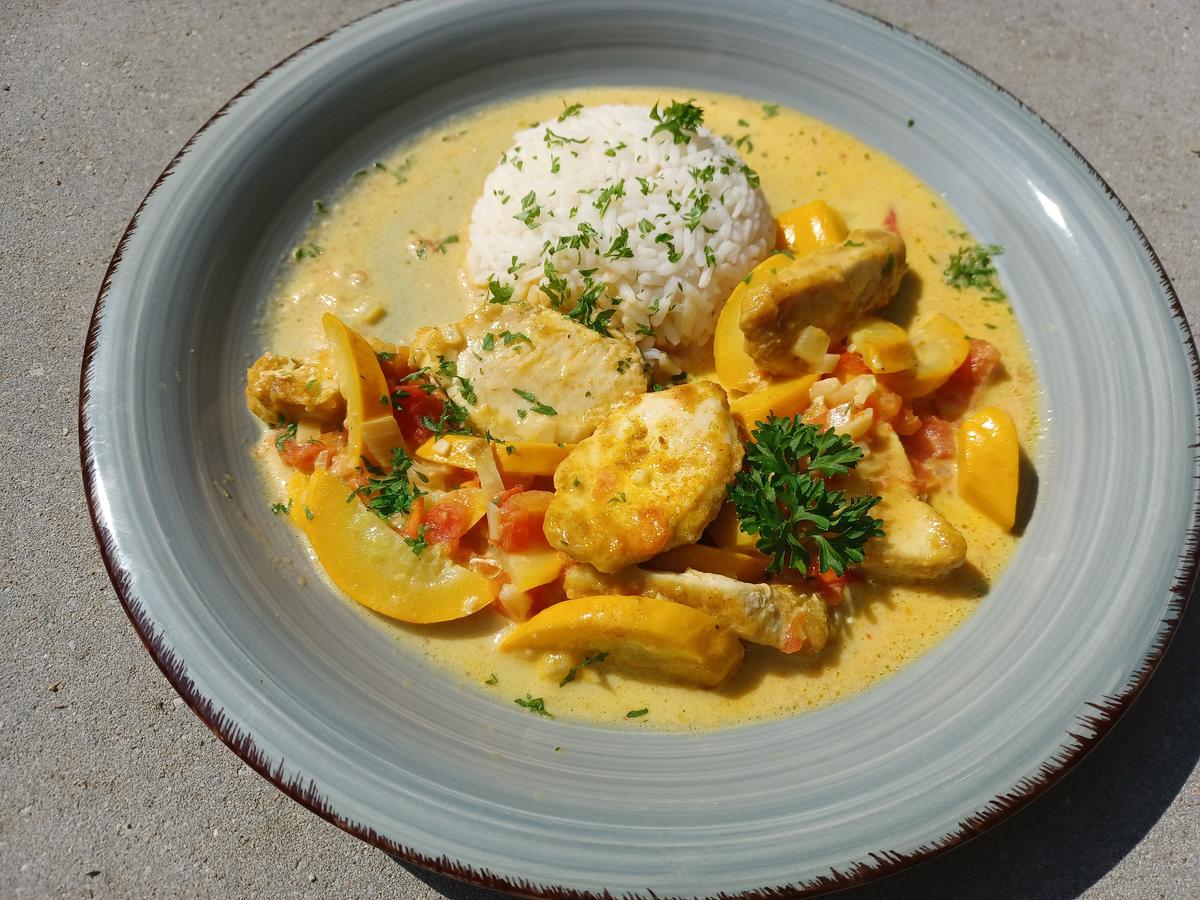 Hähnchenbrust in Currysoße - schnell &amp; einfach - von loewe_bs