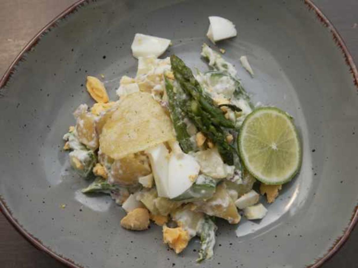 Kartoffelsalat mit lauwarmen Spargel - Rezept - Bild Nr. 16734