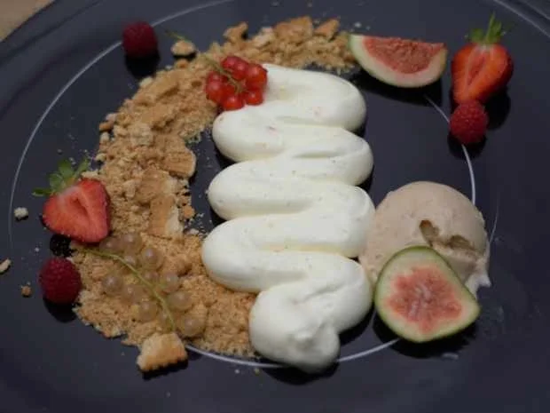 Dekonstruierter Käsekuchen mit Feigeneis - Rezept - Bild Nr. 16735