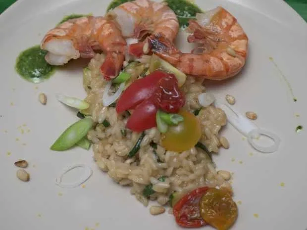 Risotto mit Zucchini, Riesengarnelen und Basilikum-Creme - Rezept - Bild Nr. 16751
