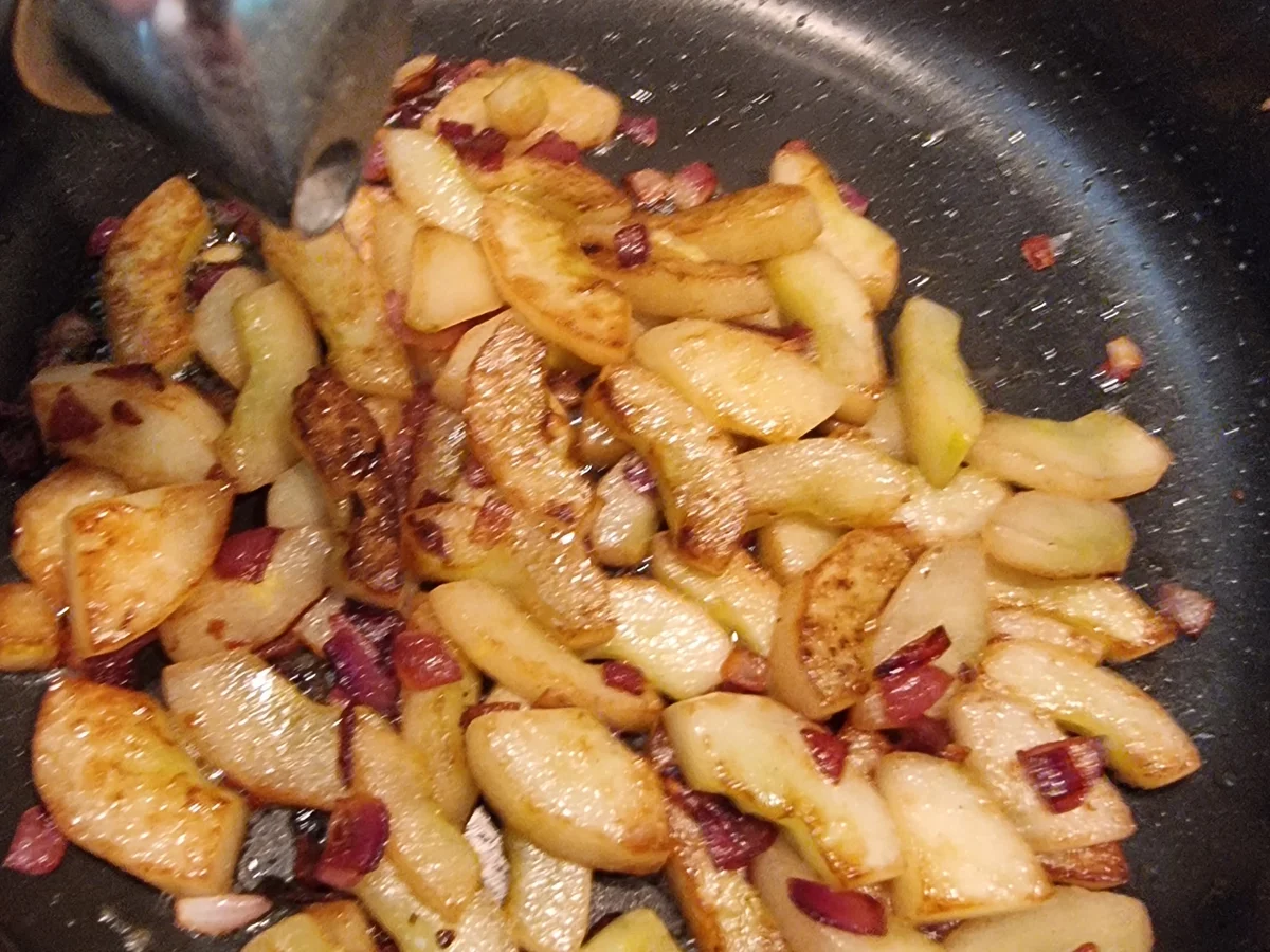 Rezept: Schmorgurken-Lachs-Pfanne Bild Nr. 16757 Schmorgurken-Lachs-Pfanne - Rezept - Bild Nr. 16757