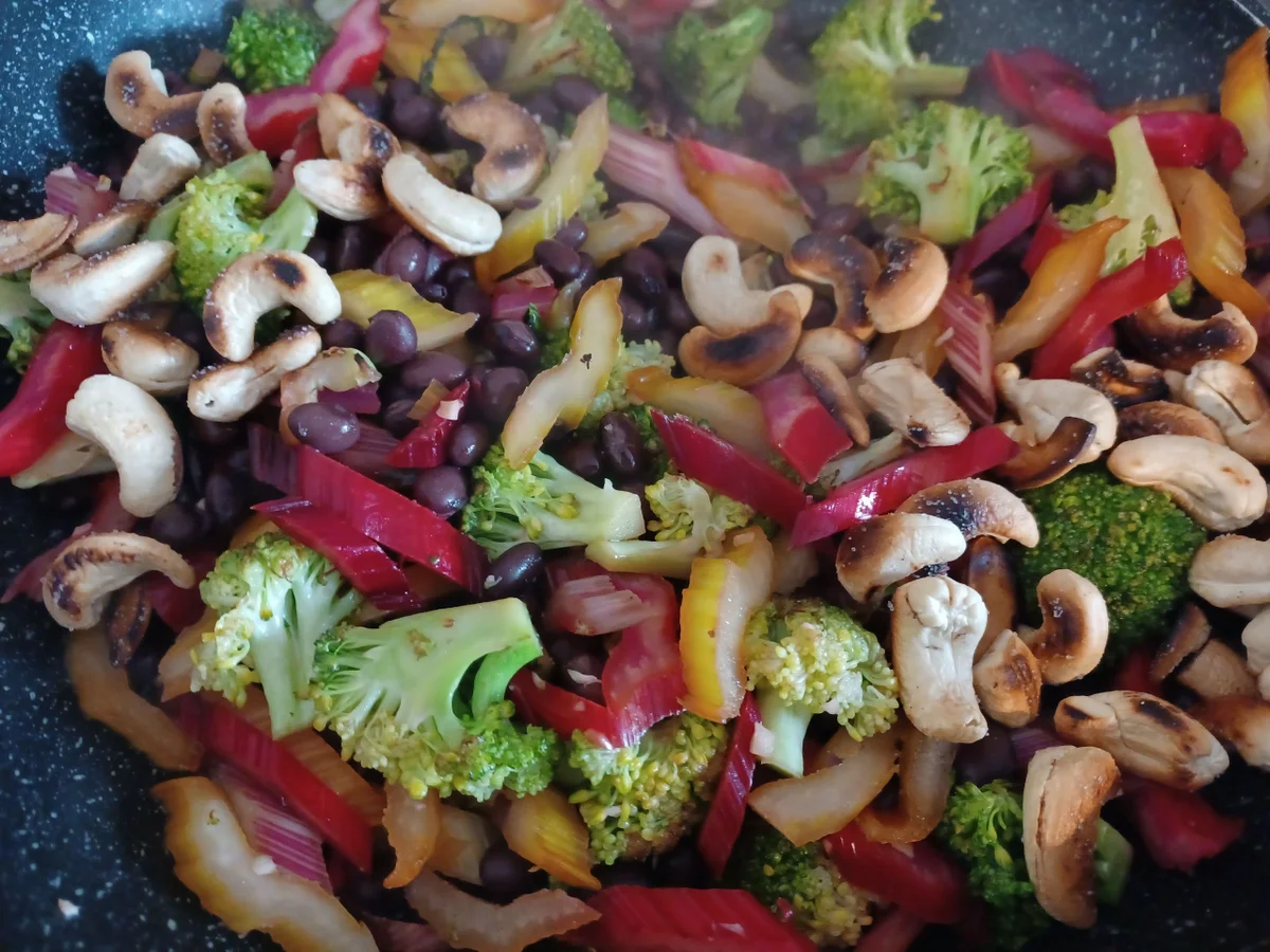 Rezept: Mangold - Brokkoli - Gemüse mit Reis Bild Nr. 16759 Mangold - Brokkoli - Gemüse mit Reis - Rezept - Bild Nr. 16759