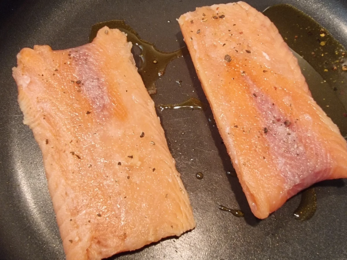 Rezept: Ofenkartoffeln mit Lachs und Blattsalat-Mix Bild Nr. 16757 Ofenkartoffeln mit Lachs und Blattsalat-Mix - Rezept - Bild Nr. 16757