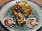 Lachs-Spinat Roulade im Blätterteig mit Kräuter-Balsamico-Salat - Rezept - Bild Nr. 2