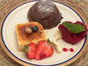 Crème brûlée-Schnitte mit Schokosouffle und Himbeersorbet - Rezept - Bild Nr. 16751