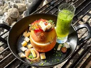 Gegrillter Apfel mit Handkäs, Karamellzwiebeln und Smoothie (Jan Köppen) - Rezept - Bild Nr. 16751