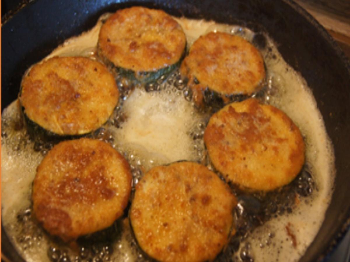 Zucchinischnitzel mit Kartoffelstampf und Feldsalat - Rezept - Bild Nr. 9