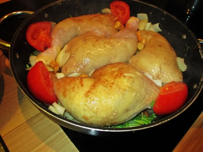 Hühnchenkeulen in Pfifferlingssoße - Rezept - Bild Nr. 16753