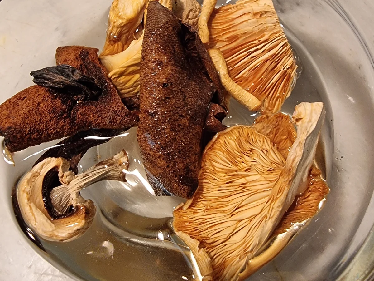 Herbstlicher Hackbraten unter der Blätterteighaube - Rezept - Bild Nr. 16753