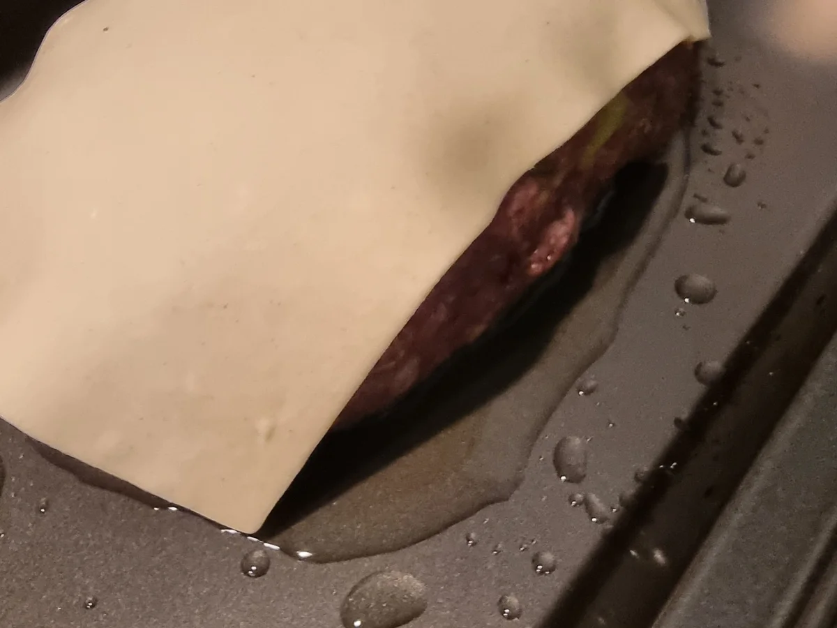 Herbstlicher Hackbraten unter der Blätterteighaube - Rezept - Bild Nr. 16763